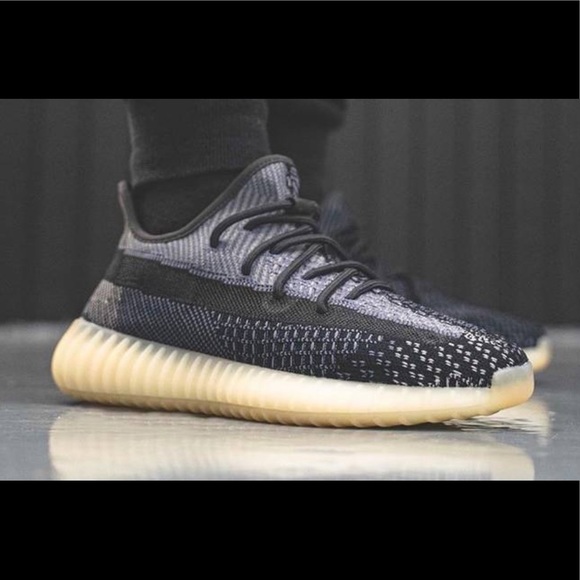 FLASH SALE⚡️Yeezy Boost 350 V2 Carbon - Picture 4 of 4